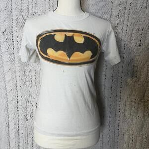 DC Comics Women's White and Cream Tshirt